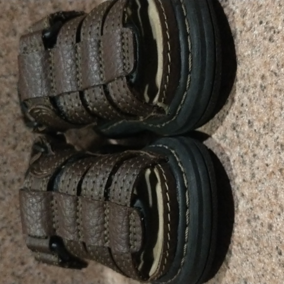 Faded Glory unisex size 2 brown sandals with hook & loop action flex - Picture 2 of 9